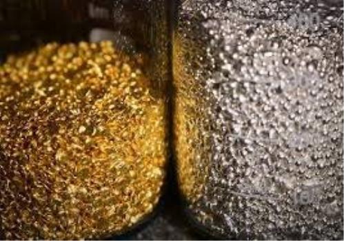 افزایش طلا با عقب نشینی دلار