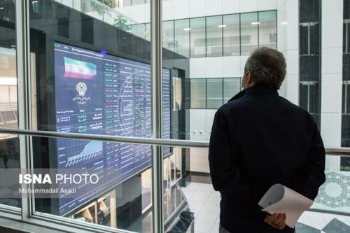 فروشنده ها می فروشند اما خریداران صبر می کنند!