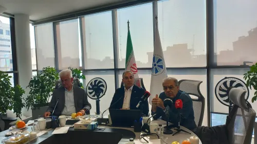 خیلی از ایرلاین ها تنها یک فروند هواپیما دارند که اخیرا مجوز تأسیس گرفته اند